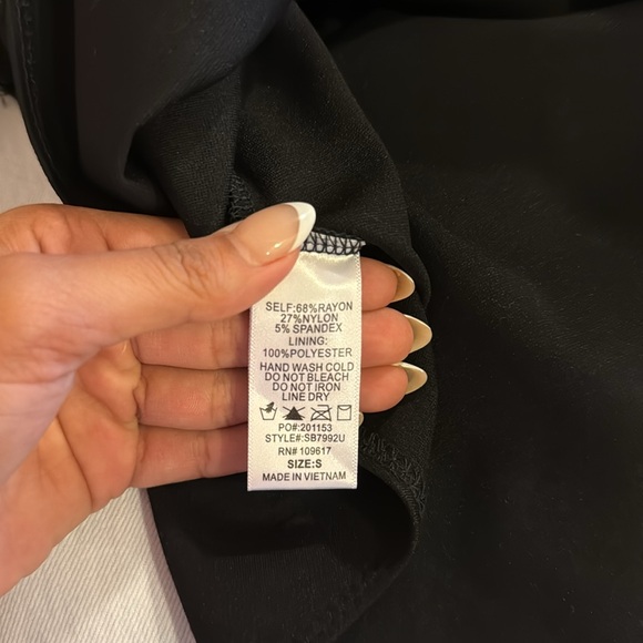 NWT Black V neck size Small Bodysuit!!! - Picture 3 of 6